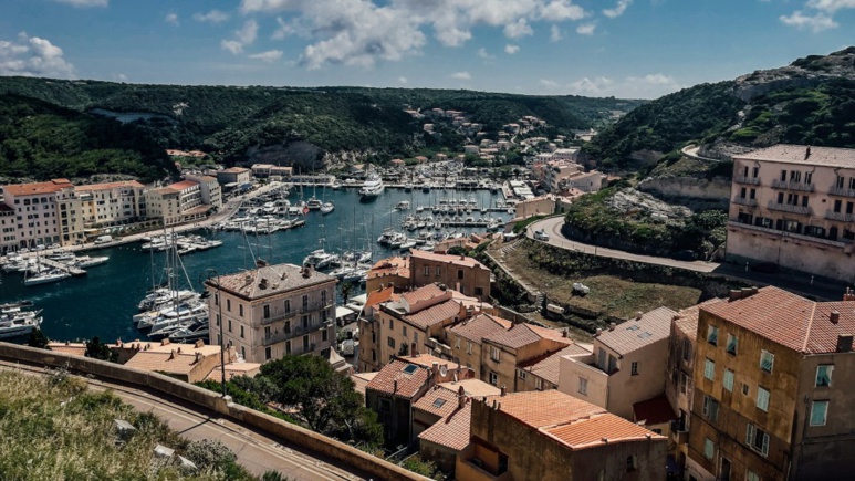 Croisières à la voile en Corse, les plus beaux ports à découvrir