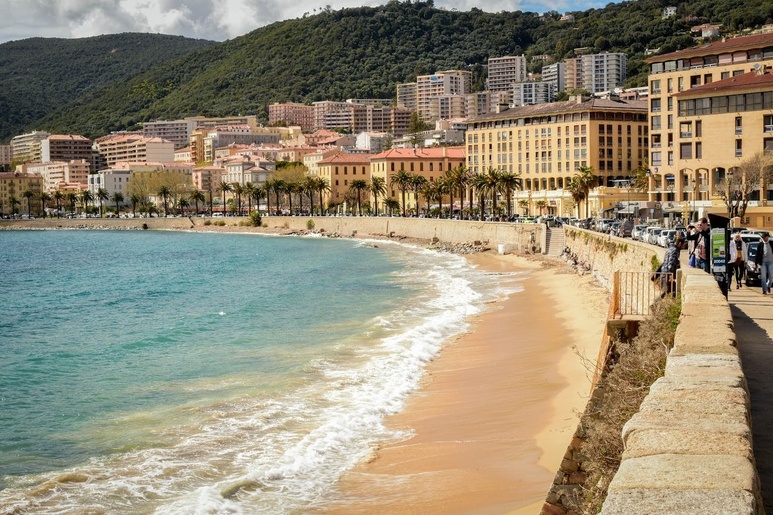 Le pape à Ajaccio, quel effet sur le tourisme corse ?